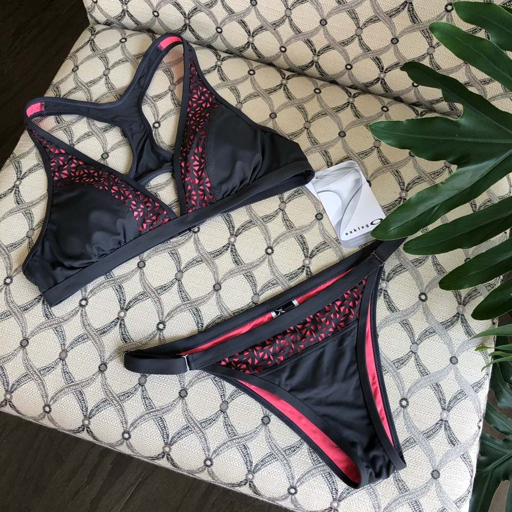 Oakley swimsuit set
